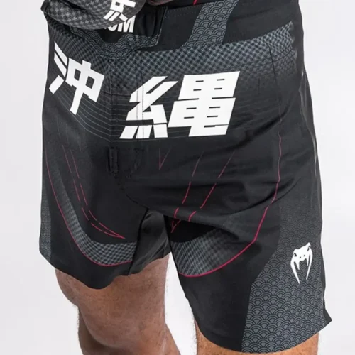 Venum Okinawa 3.0 fightshort zwart rood