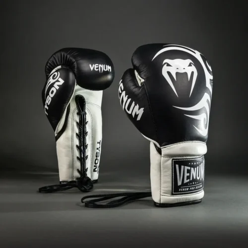 Venum Giant 2.0 Mike Tyson Pro bokshandschoenen met veters