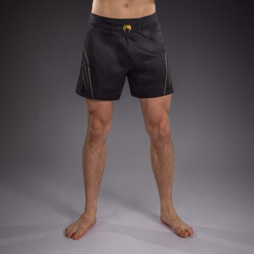 Venum Streamline fightshort zwart goud
